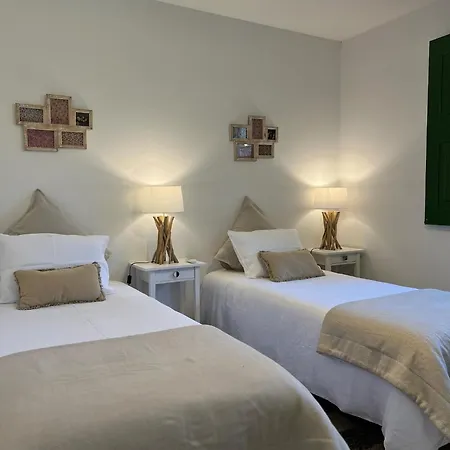 Catrinandes - Retreat Center Nocleg ze śniadaniem 4*