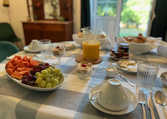 Catrinandes - Retreat Center Couette-café Tondela