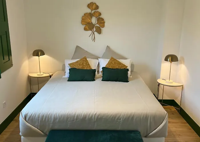 Catrinandes - Retreat Center Couette-café Tondela